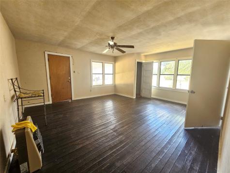 216 E Pecan Street Bangs TX 76823