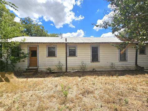 216 E Pecan Street Bangs TX 76823