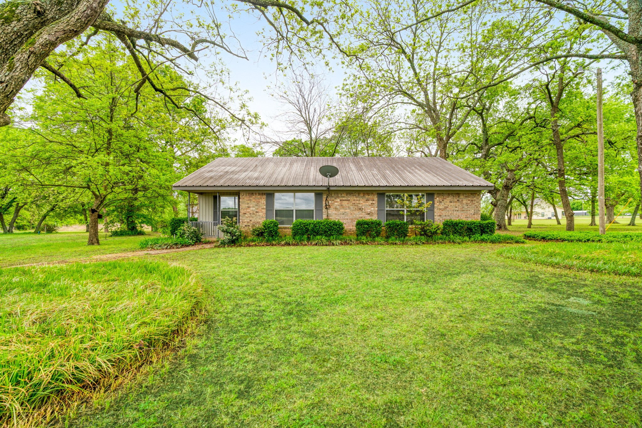 7757 Farm Road 137 Paris TX 75460