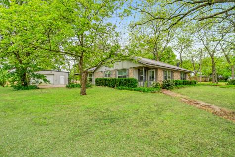7757 Farm Road 137 Paris TX 75460