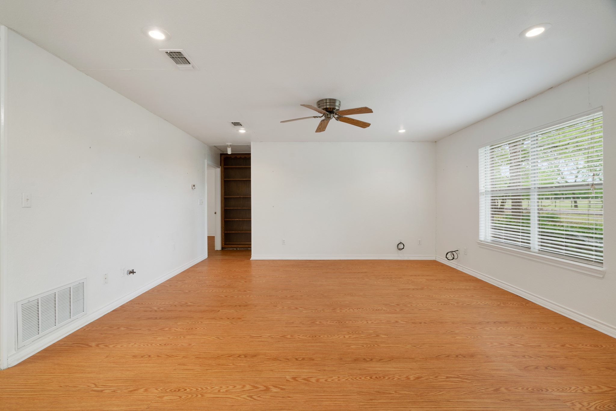 7757 Farm Road 137 Paris TX 75460