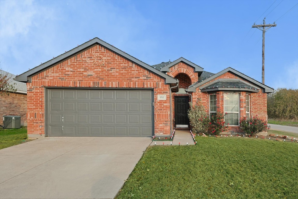 1712 Sams Circle Royse City TX 75189