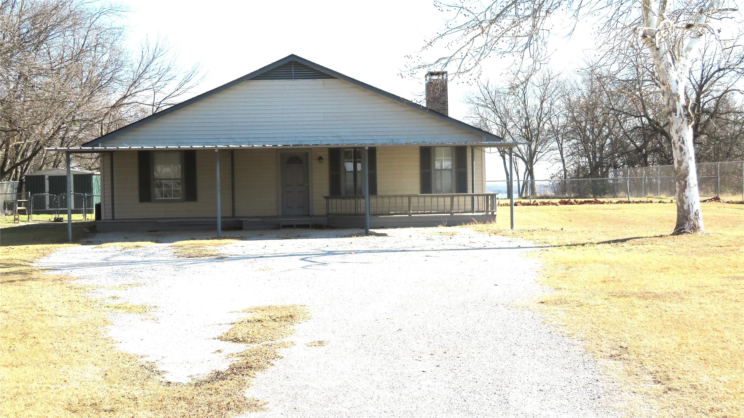 272 Chisam Road Valley View TX 76272