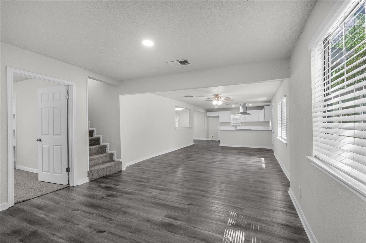 643 E Columbia Drive Azle TX 76020