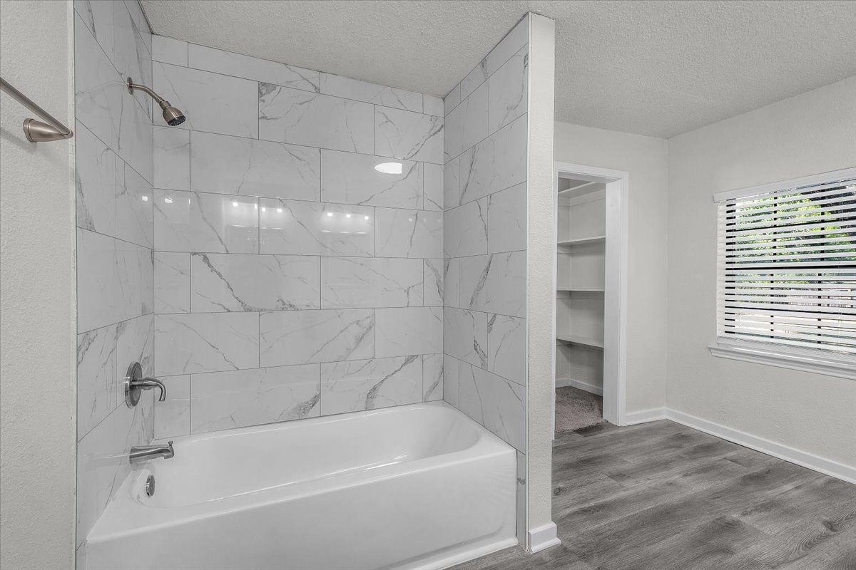 643 E Columbia Drive Azle TX 76020