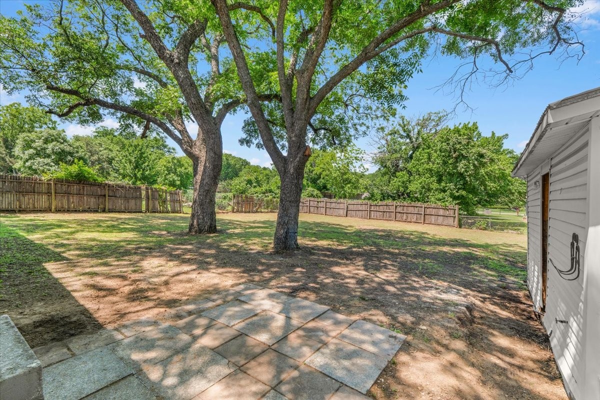 643 E Columbia Drive Azle TX 76020
