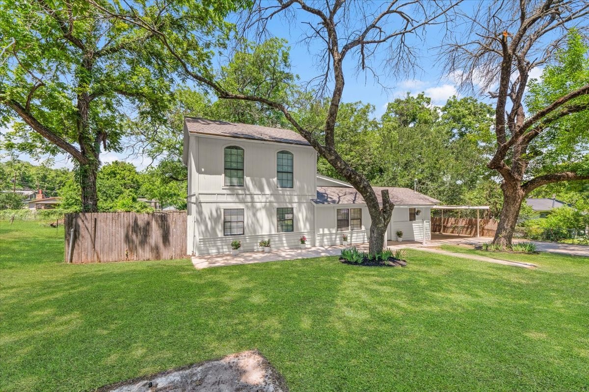643 E Columbia Drive Azle TX 76020