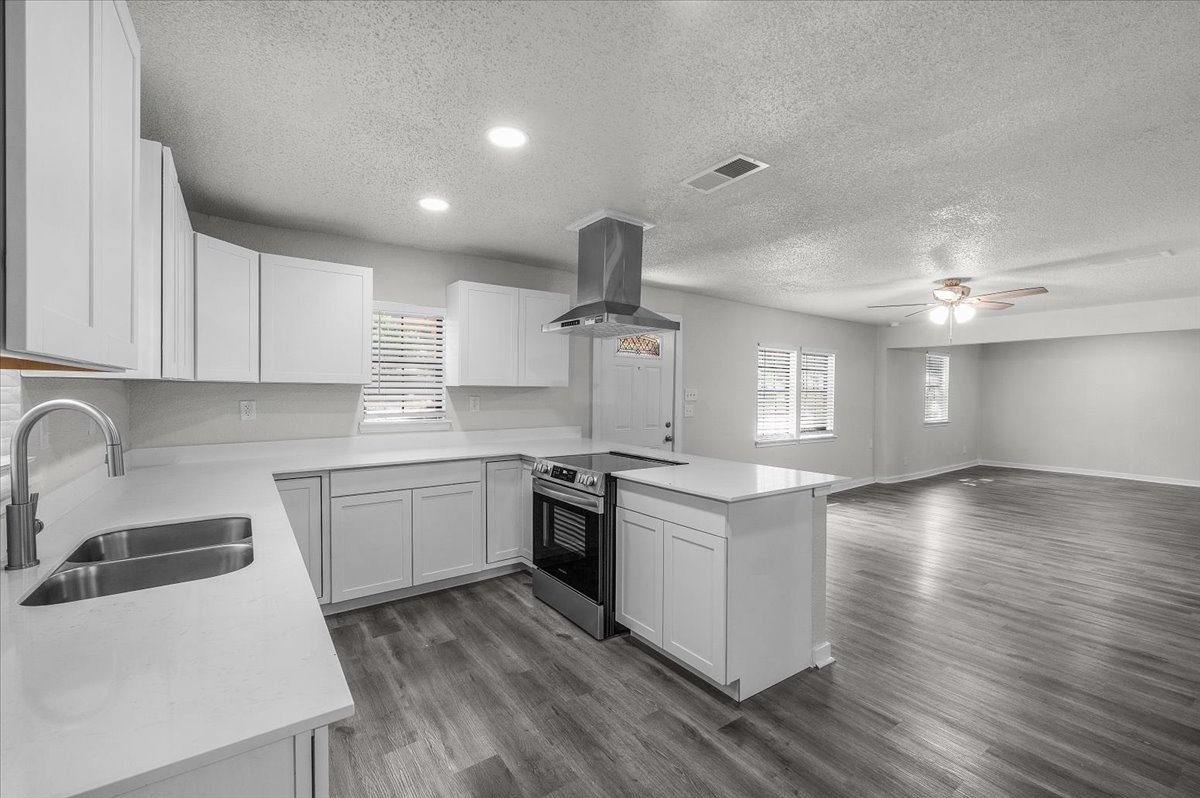 643 E Columbia Drive Azle TX 76020