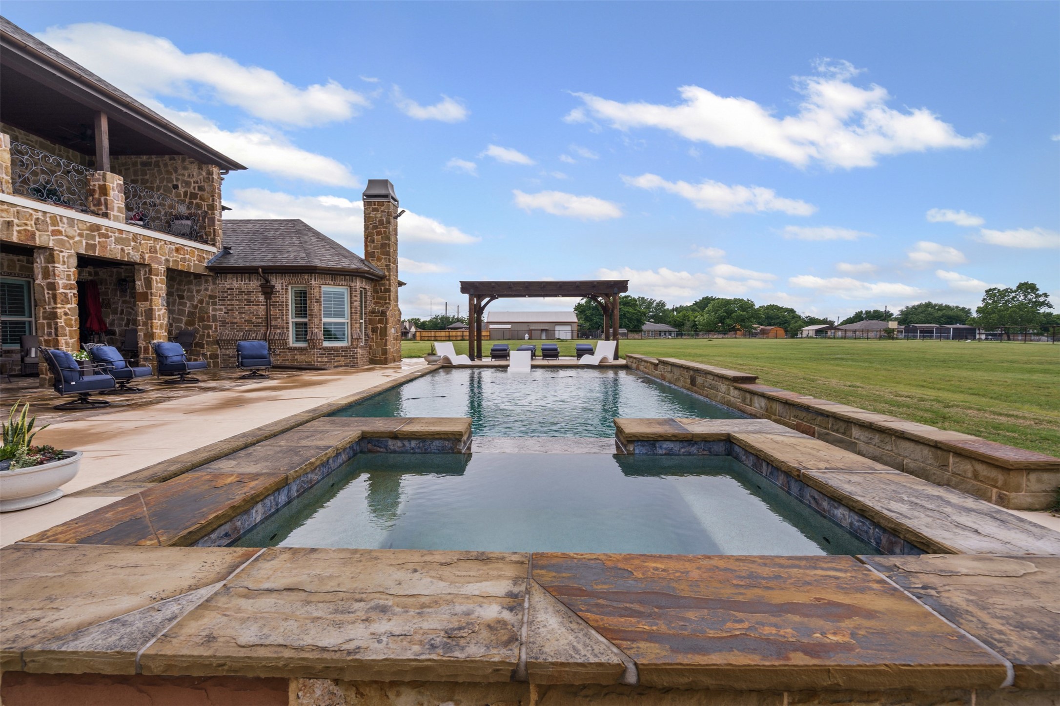 2500 County Road 920 Crowley TX 76036