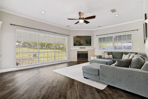 114 Danielle Drive Hudson Oaks TX 76087