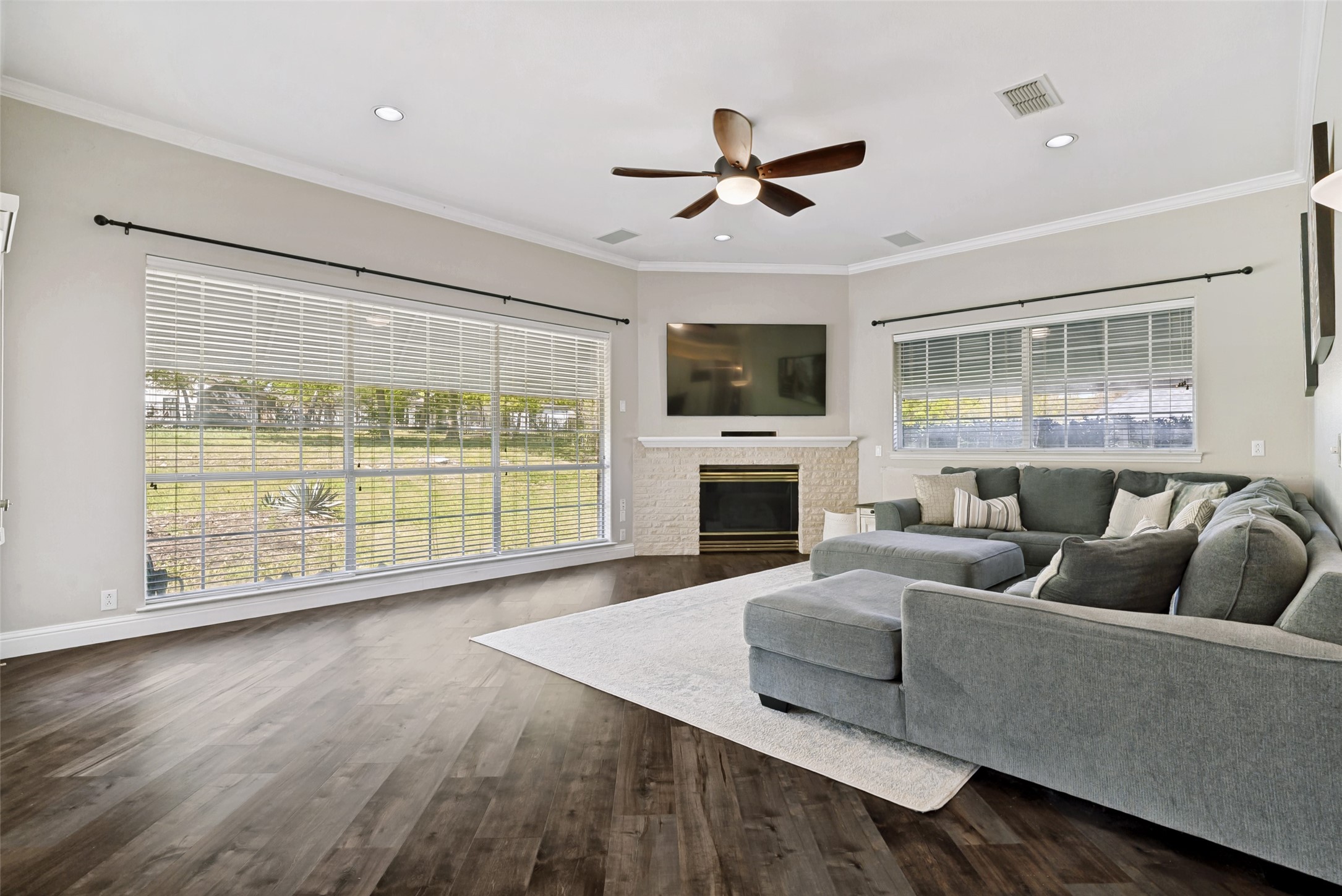 114 Danielle Drive Hudson Oaks TX 76087