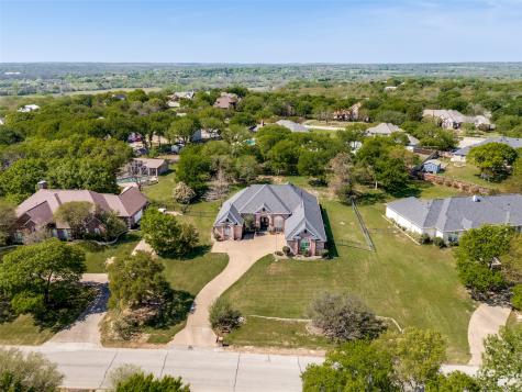 114 Danielle Drive Hudson Oaks TX 76087