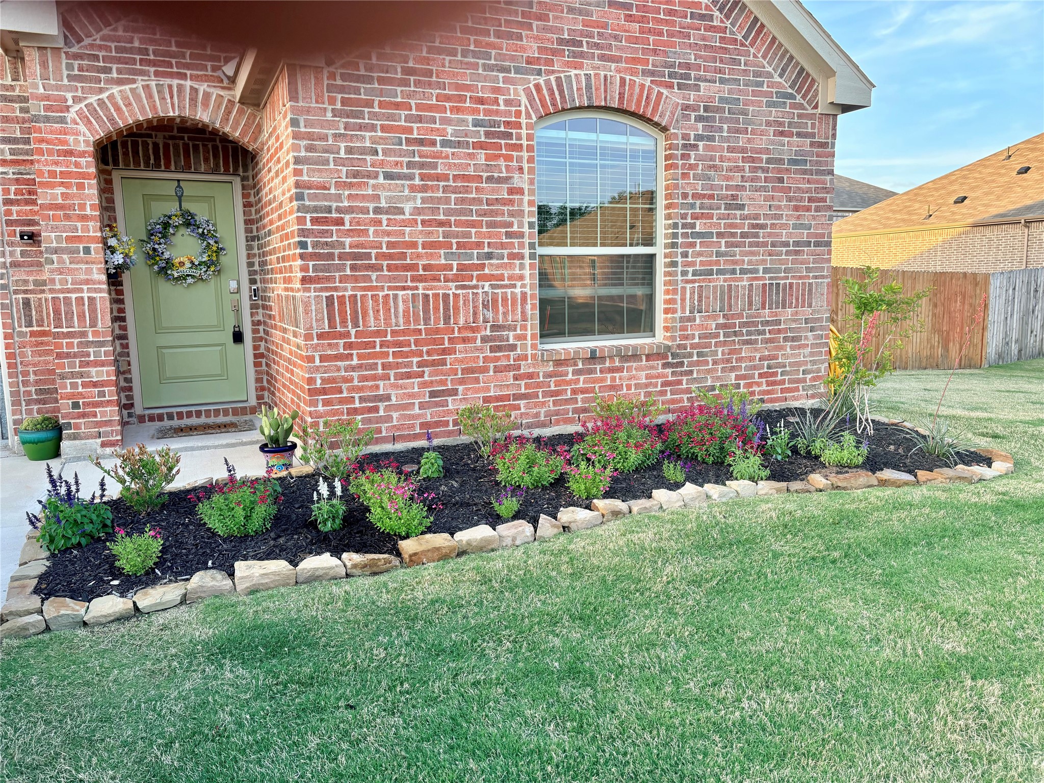 1213 Dragon Way Azle TX 76020