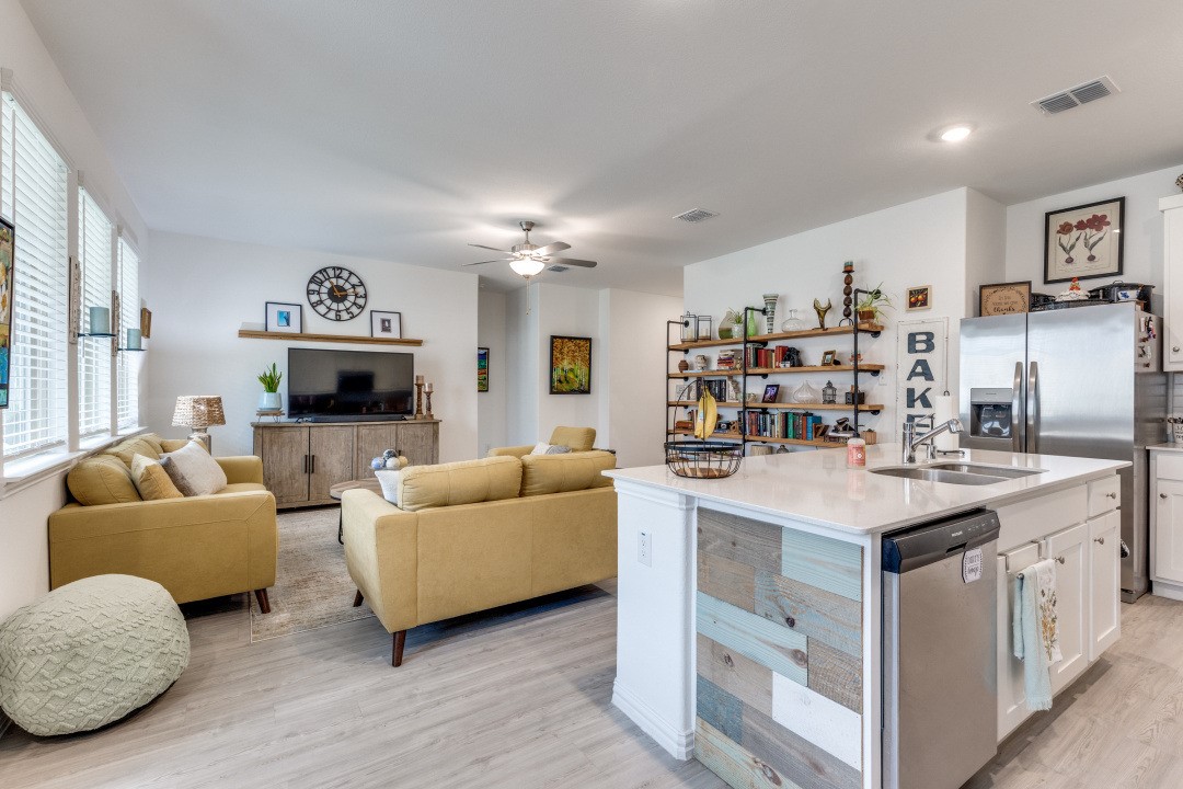 1213 Dragon Way Azle TX 76020