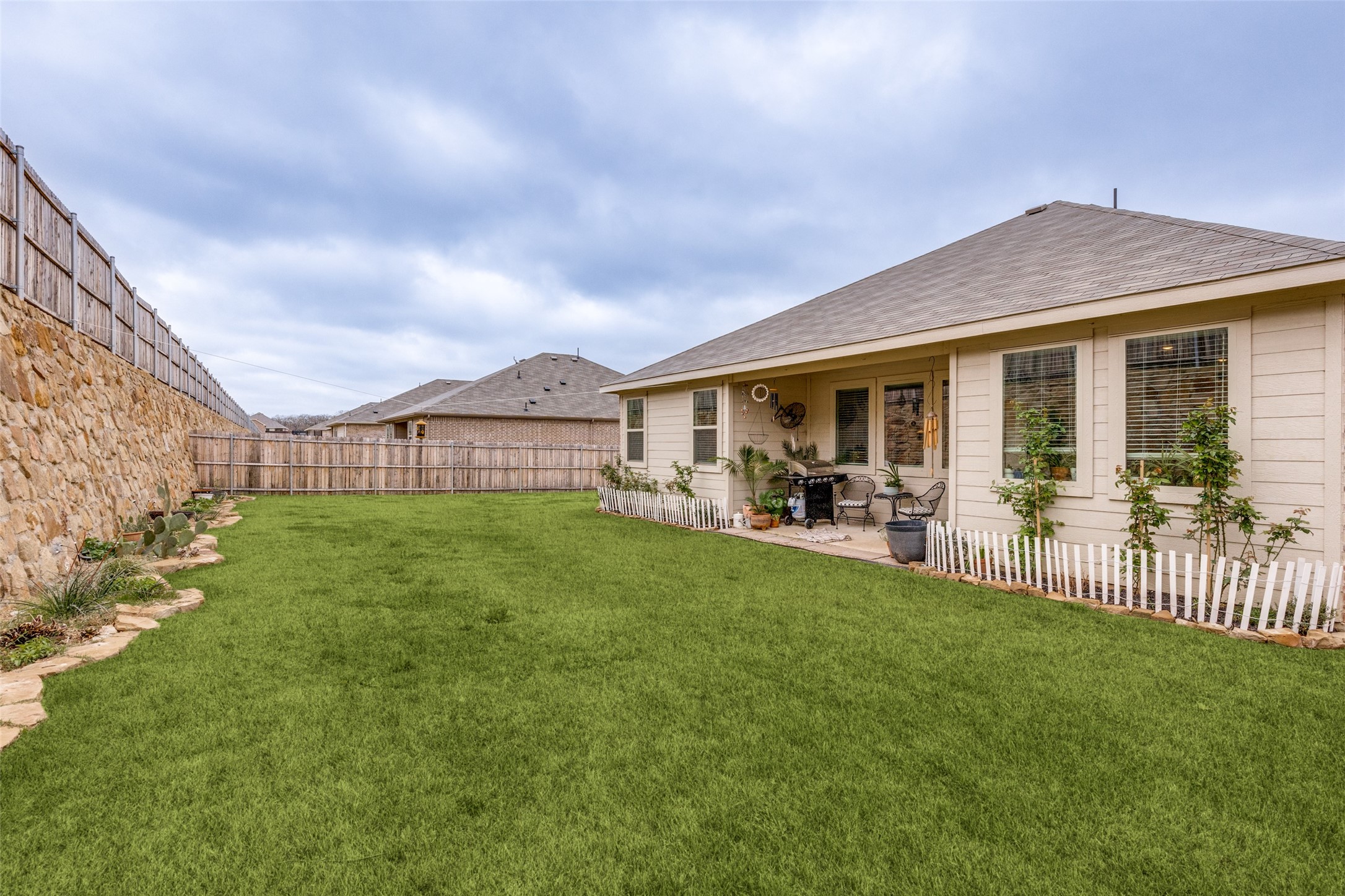 1213 Dragon Way Azle TX 76020