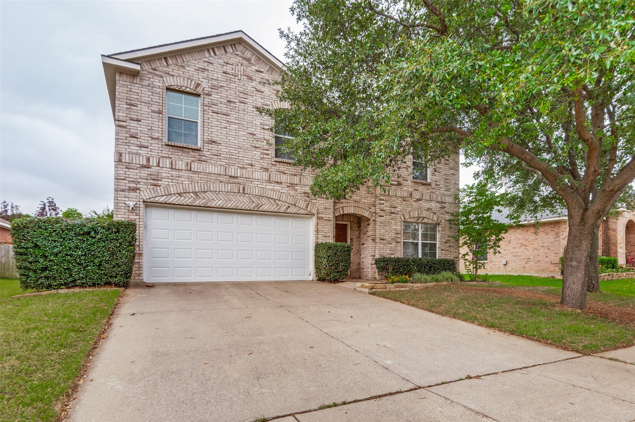 5891 Candlelight Lane Grand Prairie TX 75052