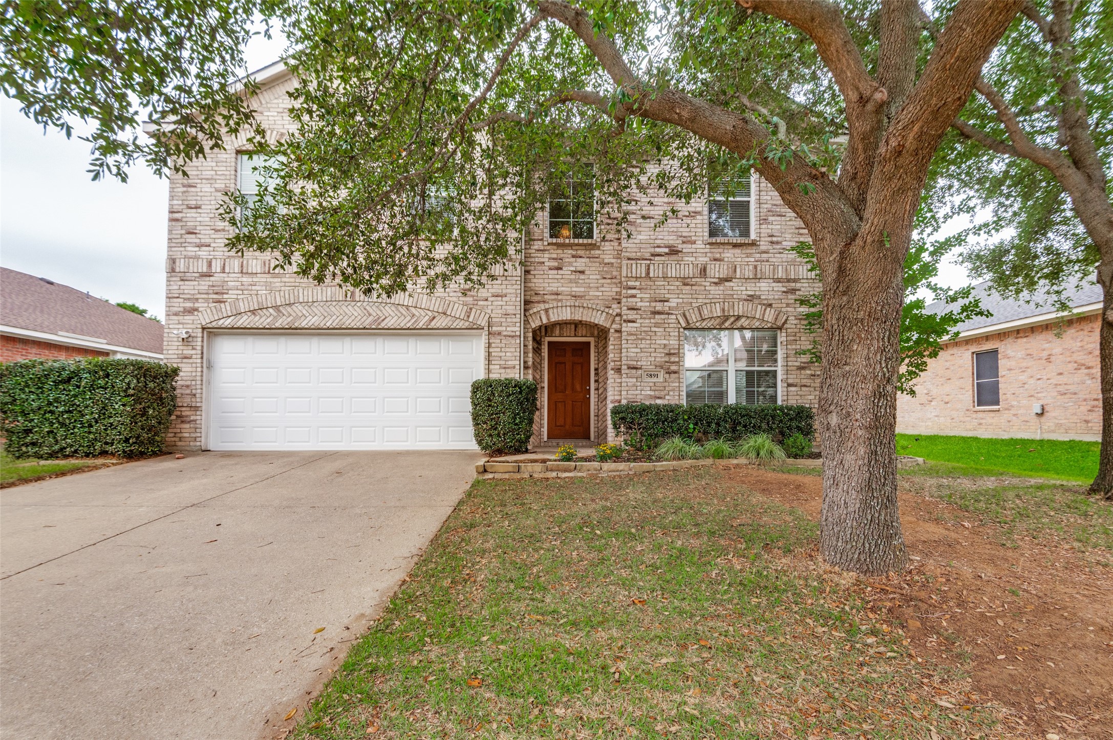 5891 Candlelight Lane Grand Prairie TX 75052
