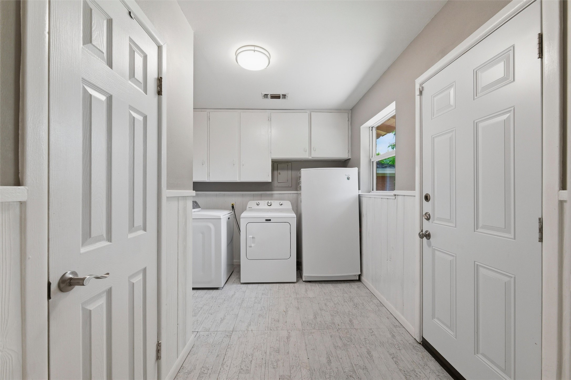 1213 Park Center Street Benbrook TX 76126