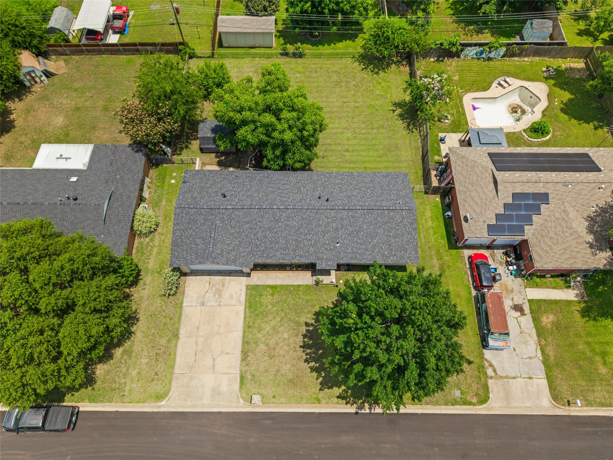 1213 Park Center Street Benbrook TX 76126