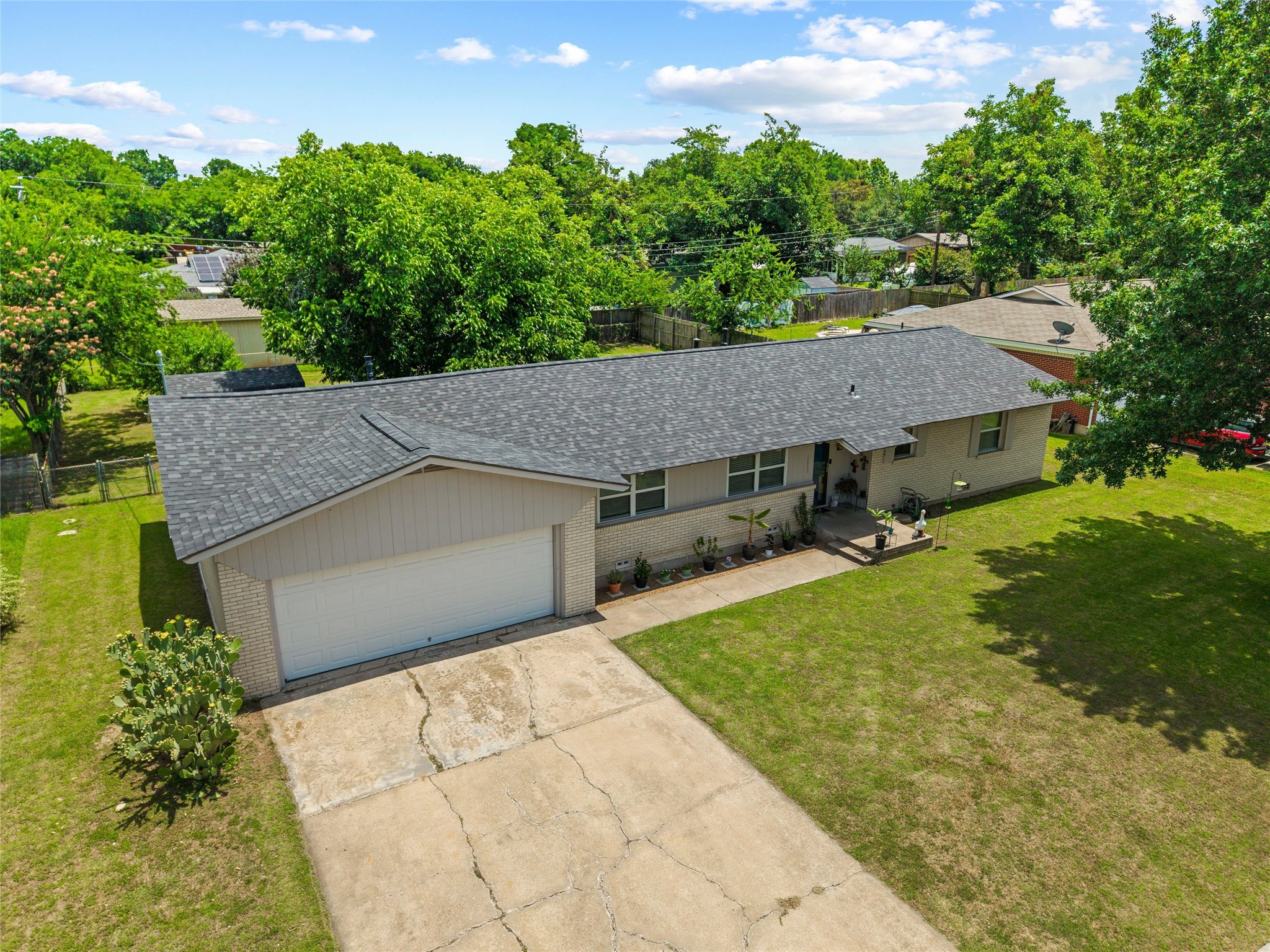 1213 Park Center Street Benbrook TX 76126