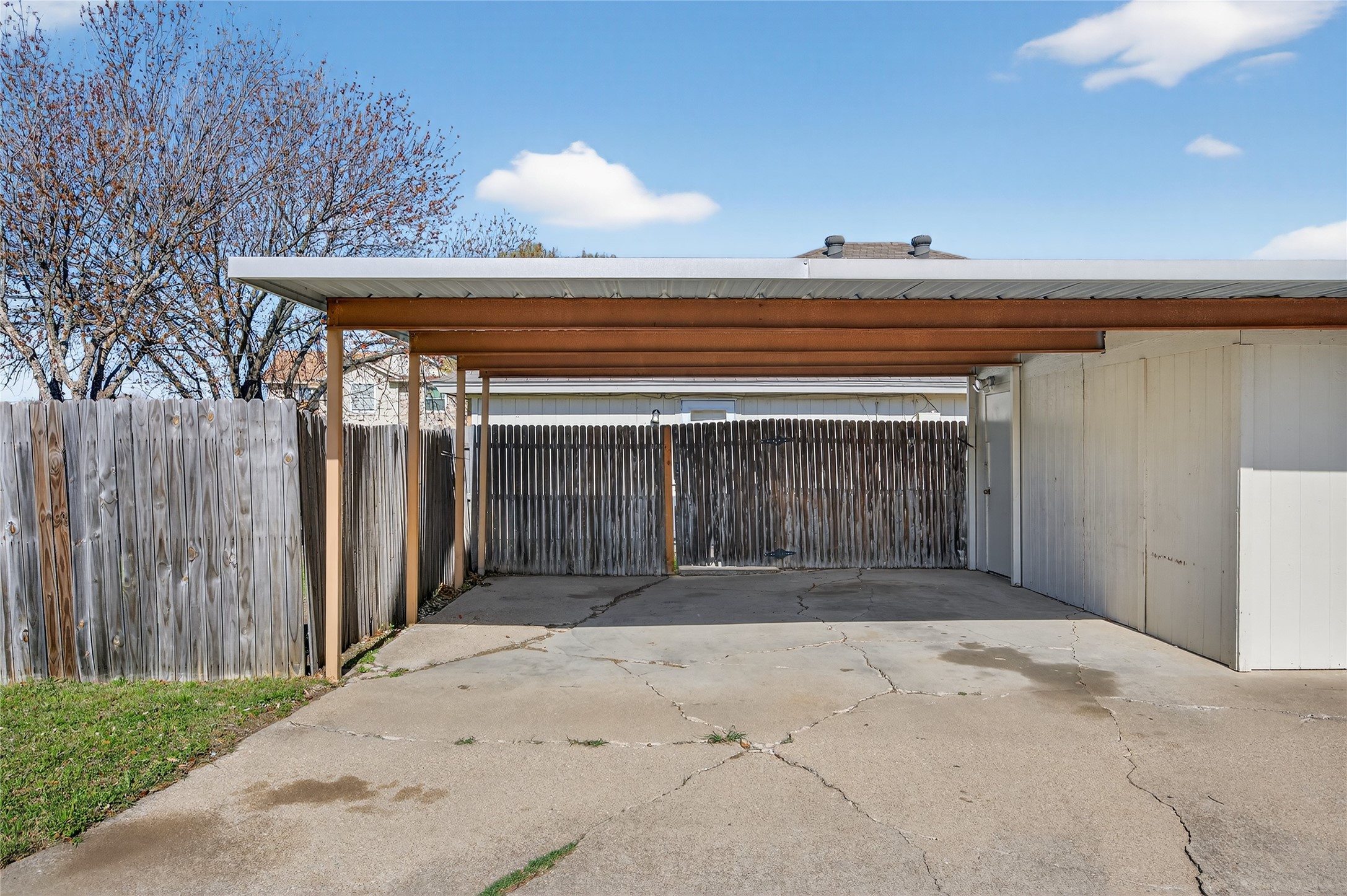 1034 Tennessee Trail Arlington TX 76017