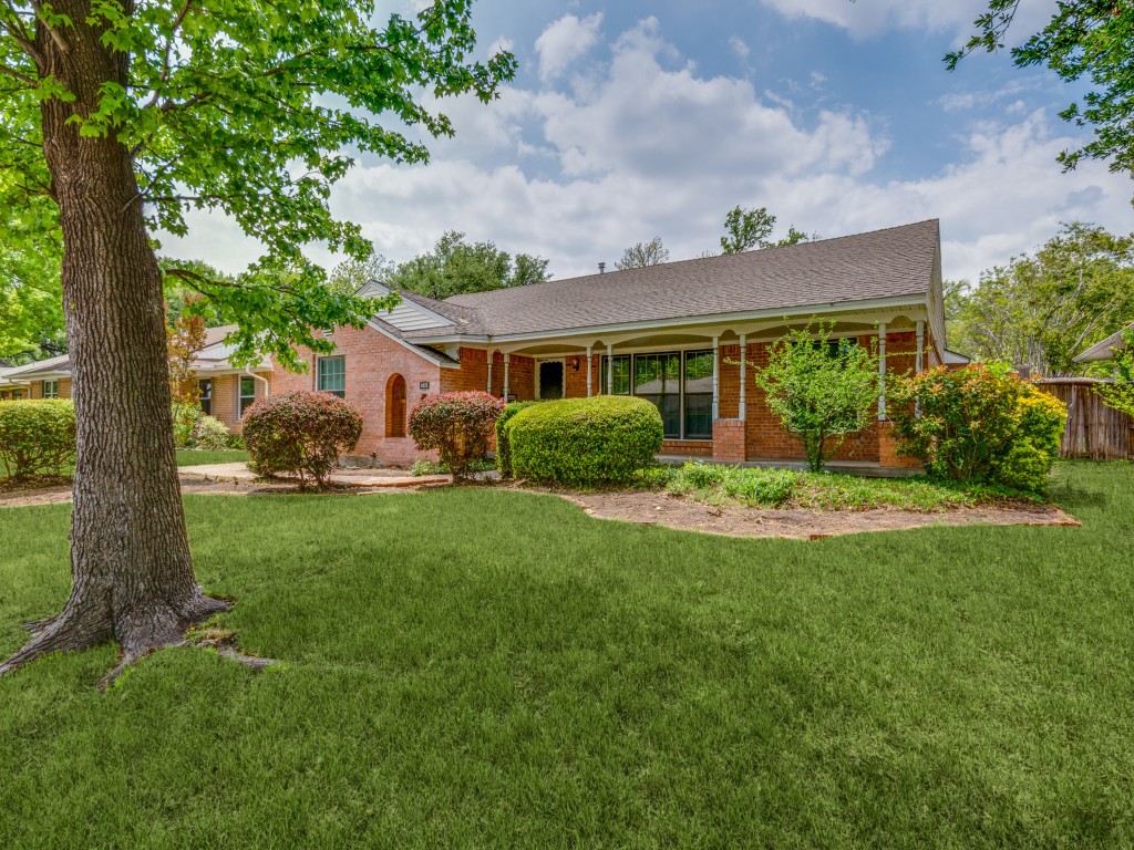 6225 Berryhill Street Dallas TX 75231