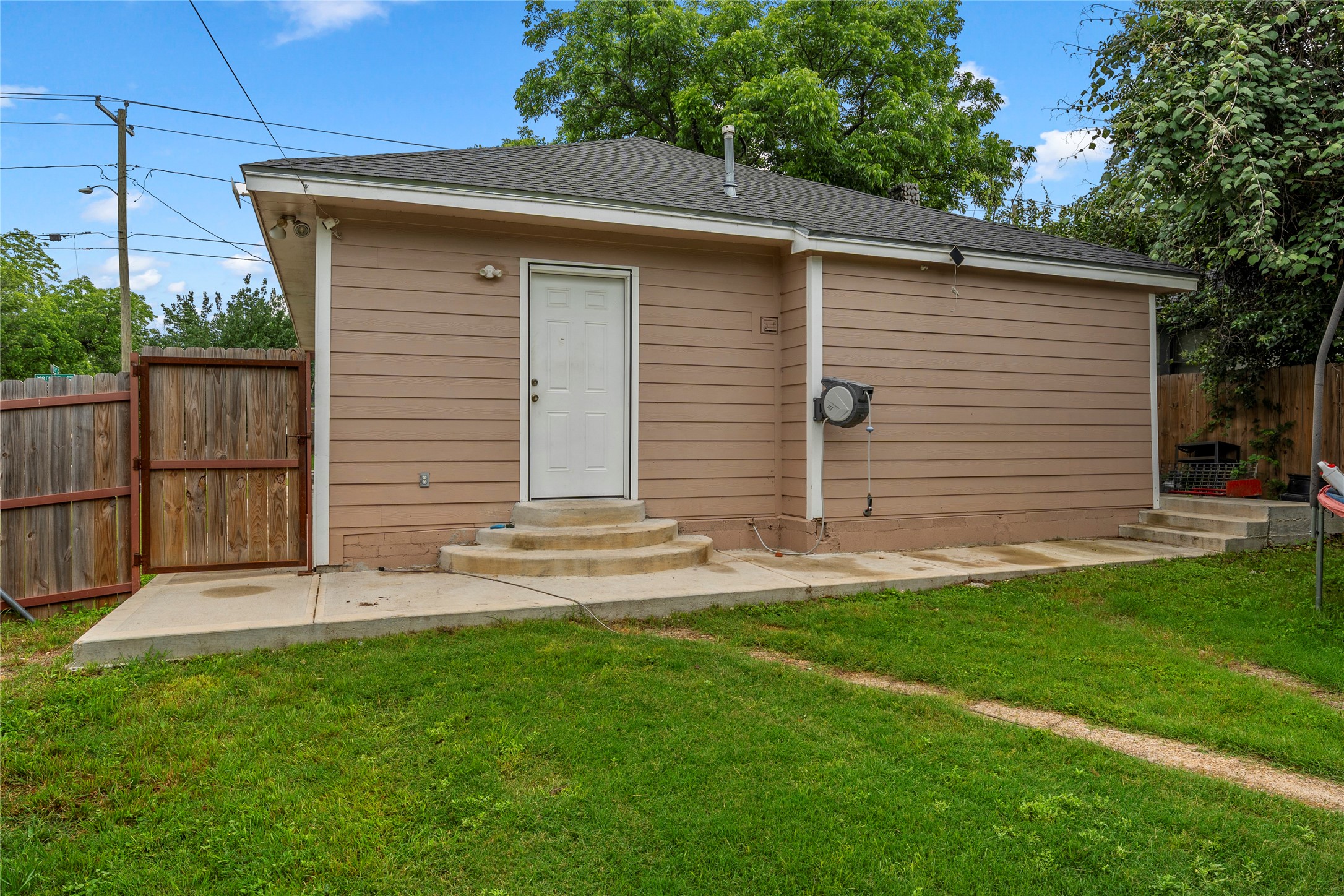 2301 Herring Avenue Waco TX 76708