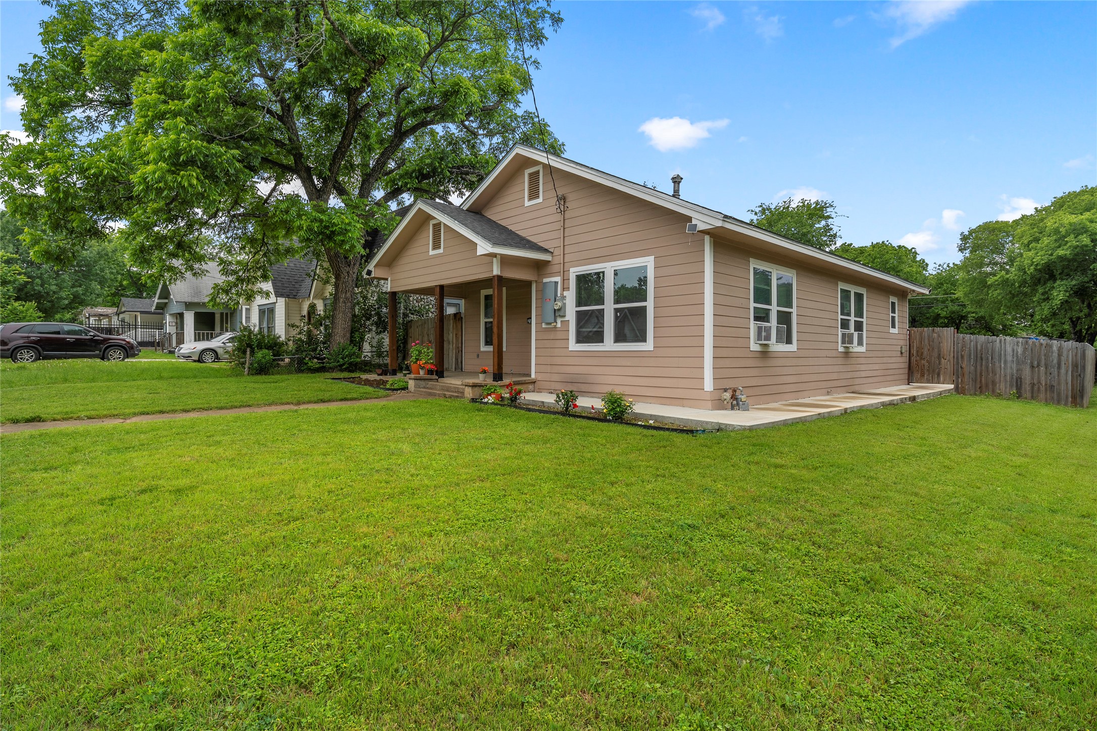 2301 Herring Avenue Waco TX 76708