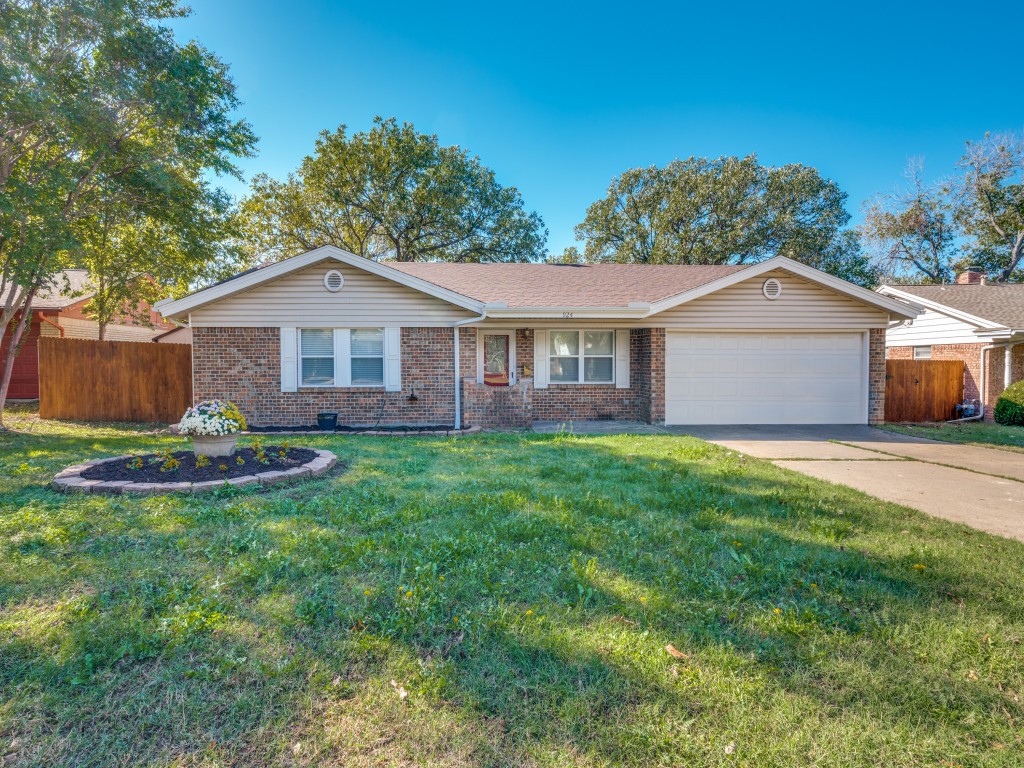 924 Blue Lake Drive Fort Worth TX 76103