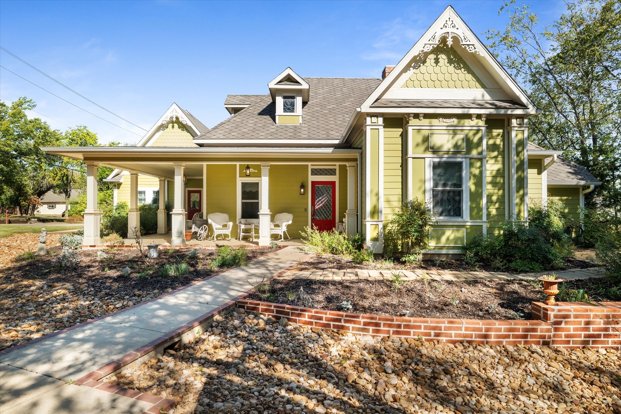 326 W Liberty Street Pilot Point TX 76258