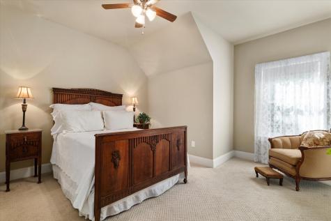 326 W Liberty Street Pilot Point TX 76258