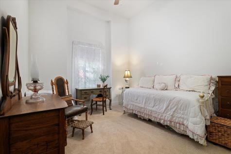 326 W Liberty Street Pilot Point TX 76258