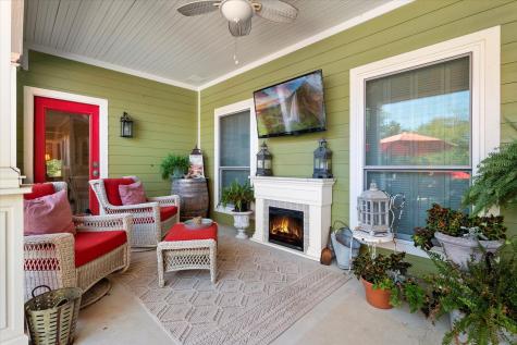 326 W Liberty Street Pilot Point TX 76258