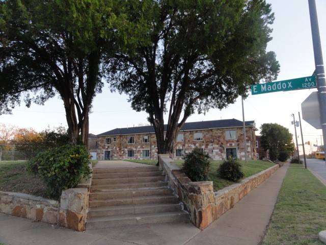 1200 E Maddox Avenue Fort Worth TX 76104