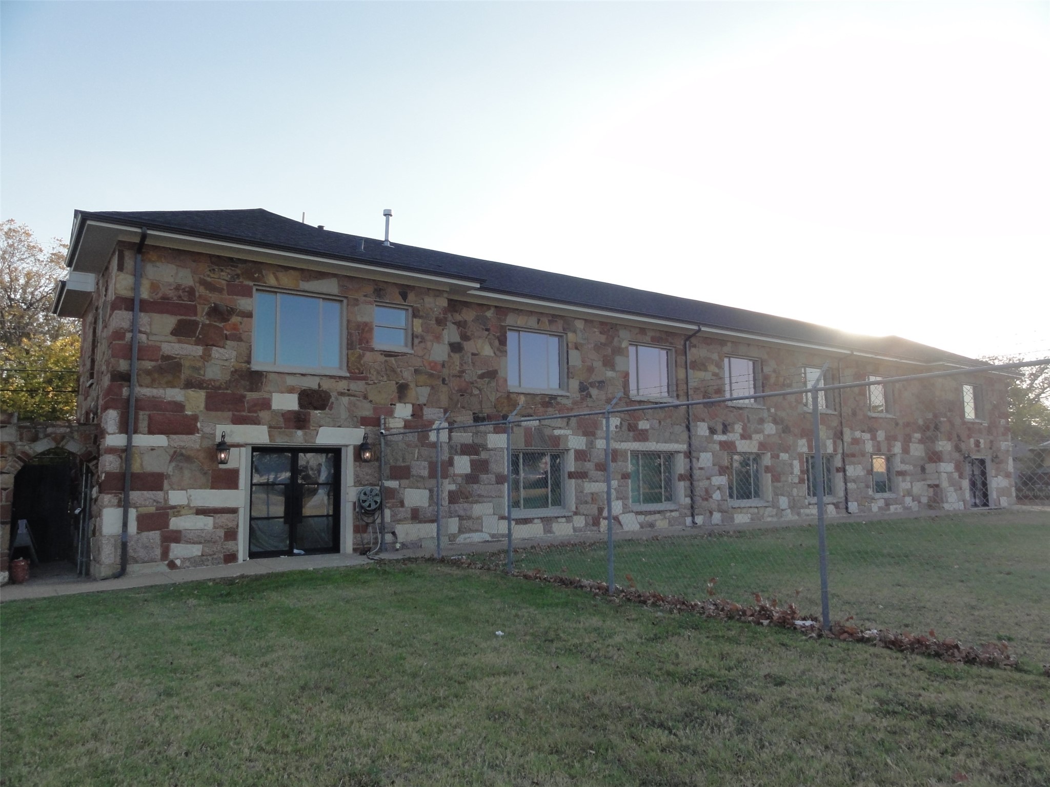1200 E Maddox Avenue Fort Worth TX 76104