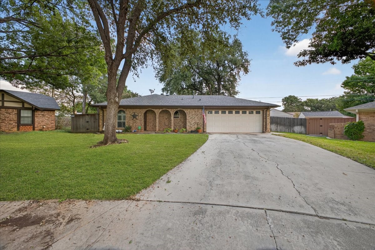 1613 Trinity Court Bedford TX 76022