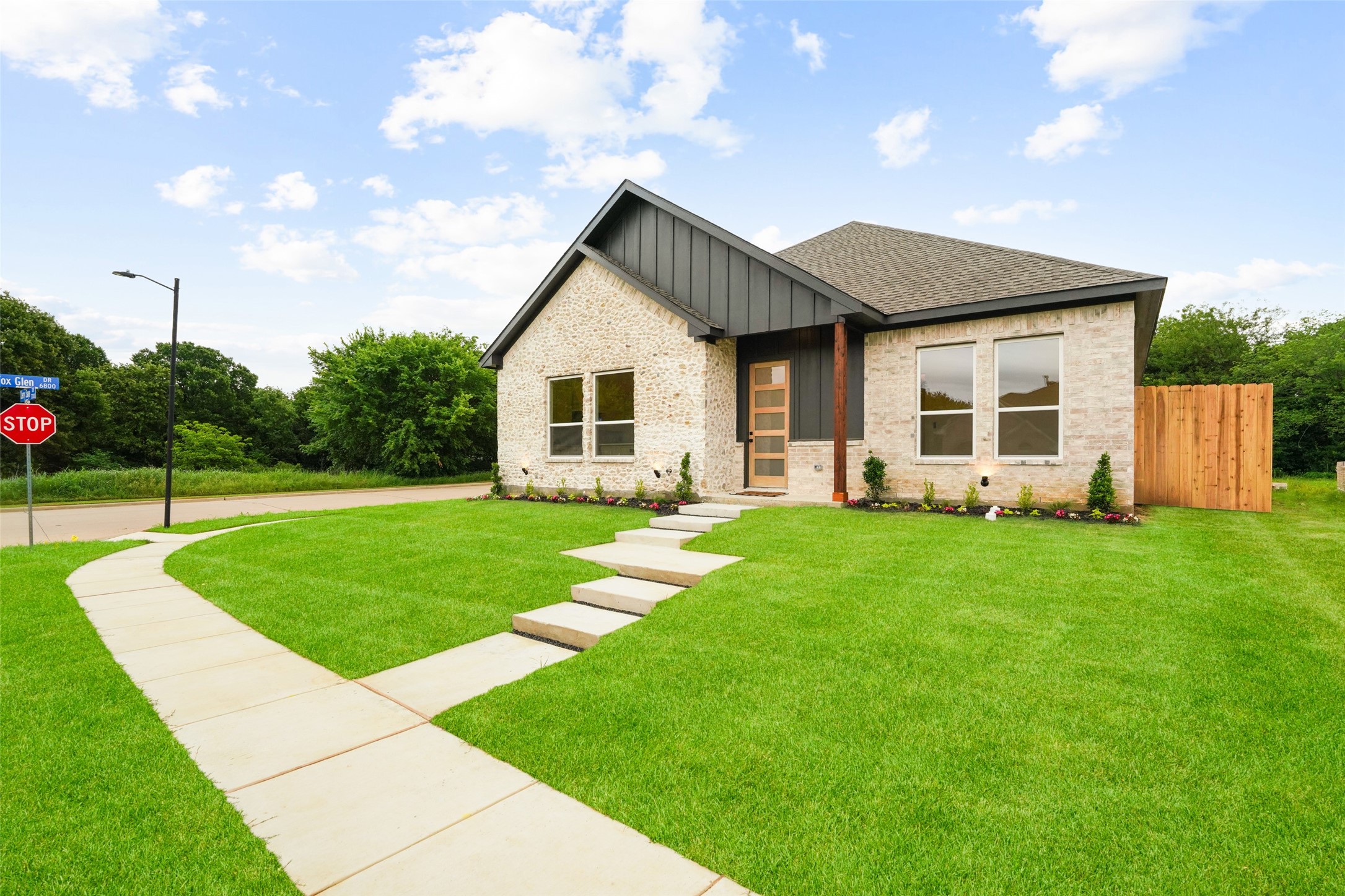 2300 Cherry Sage Drive Arlington TX 76001