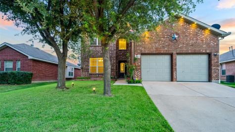 1043 Valley Brook Lane Grand Prairie TX 75052