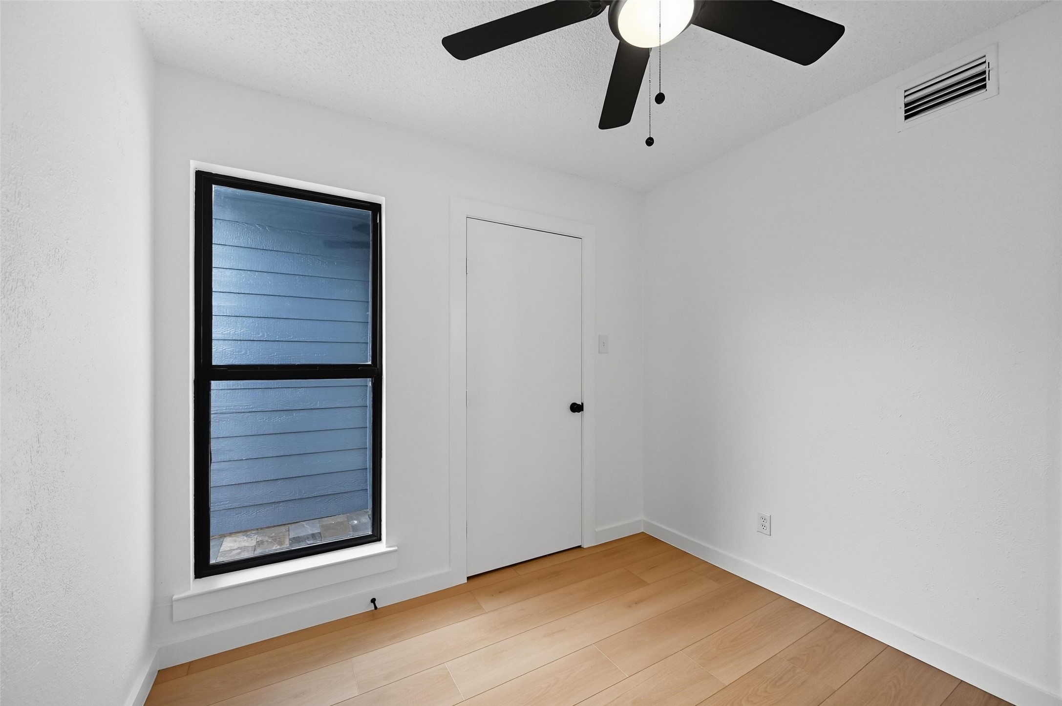 2409 Putnam Street Fort Worth TX 76112