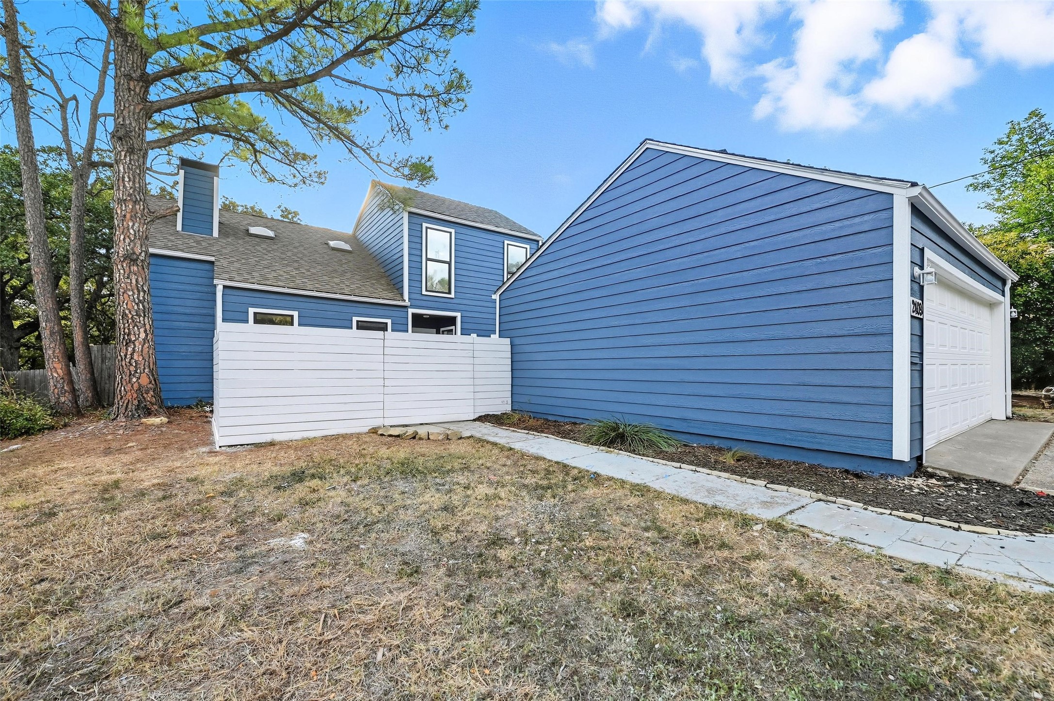 2409 Putnam Street Fort Worth TX 76112