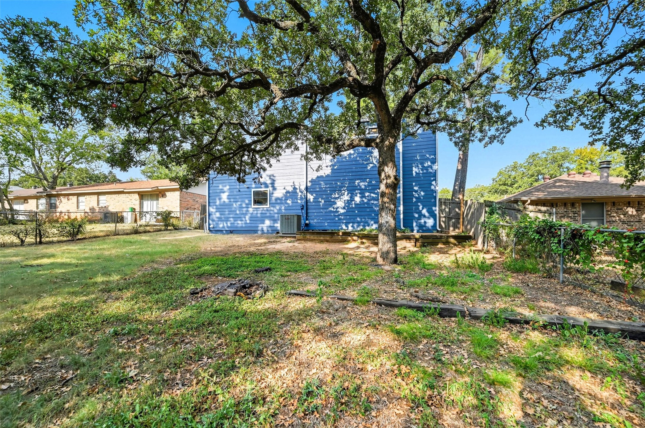 2409 Putnam Street Fort Worth TX 76112
