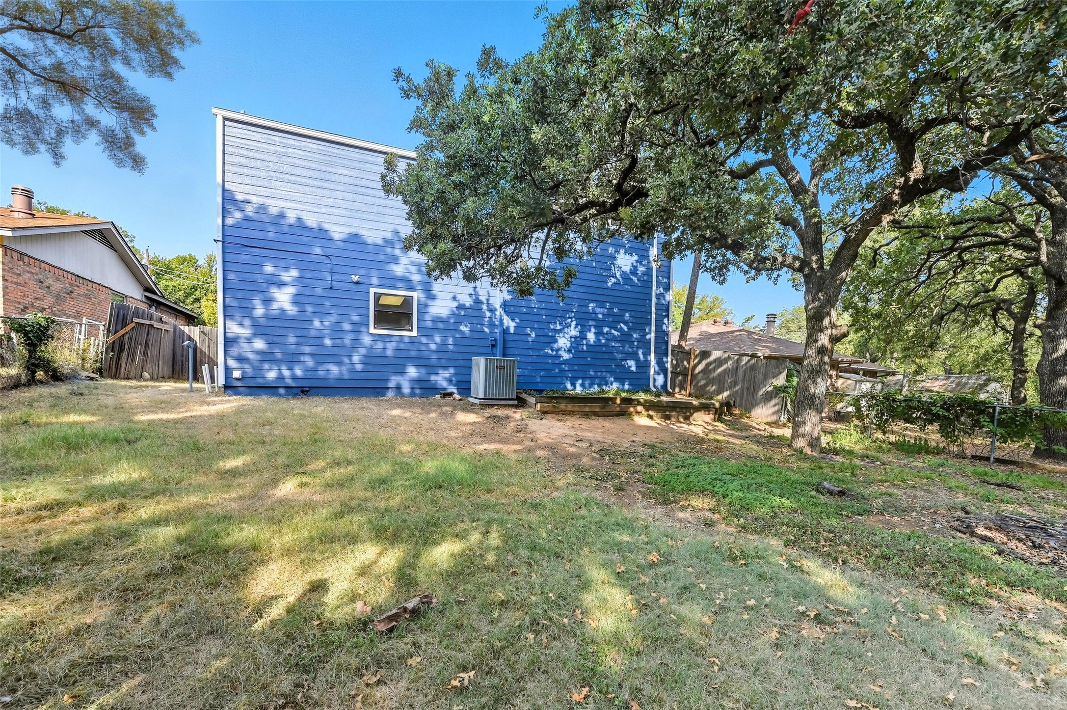 2409 Putnam Street Fort Worth TX 76112