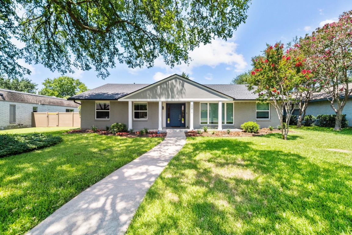 12211 Snow White Drive Dallas TX 75244