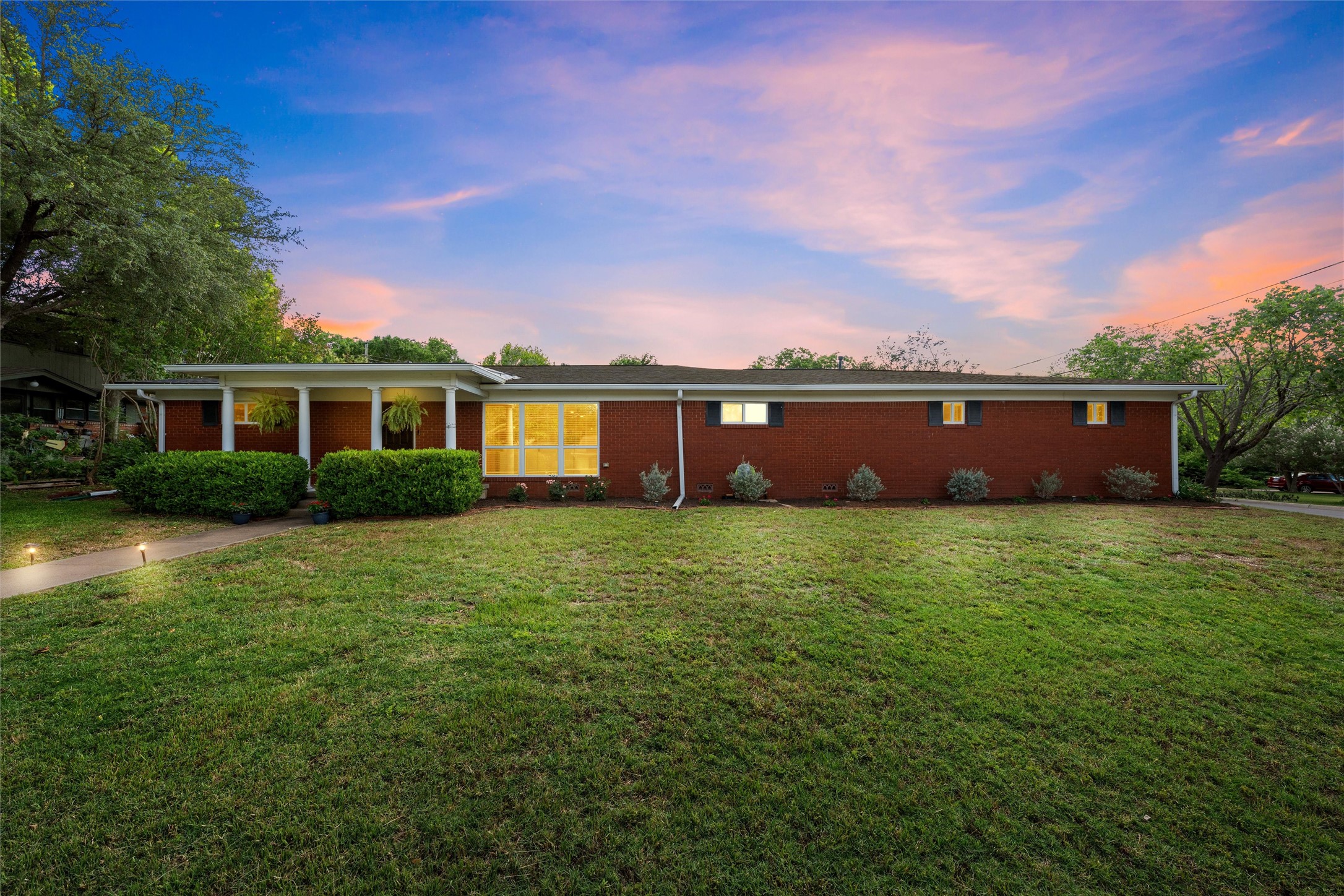 732 Arliss Drive Woodway TX 76712