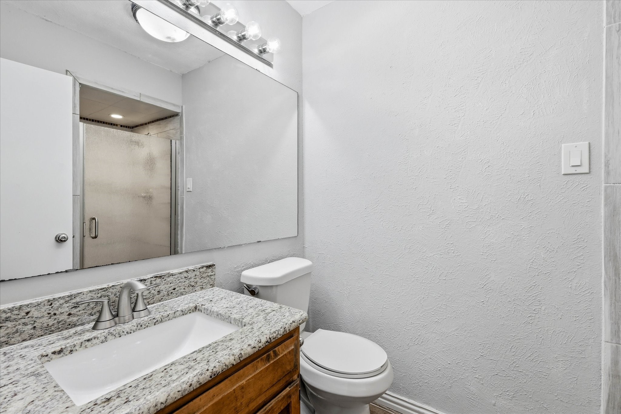 3004 Highgate Lane Bedford TX 76021