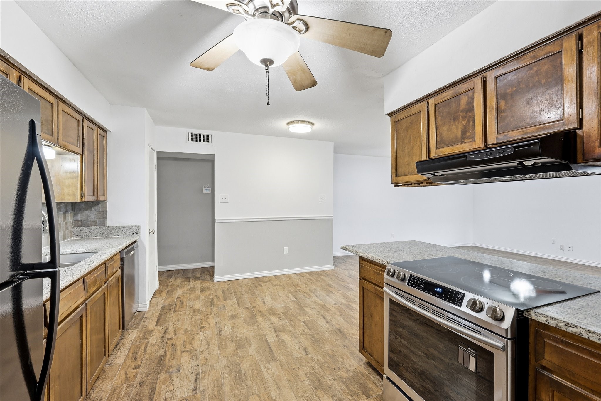 3004 Highgate Lane Bedford TX 76021