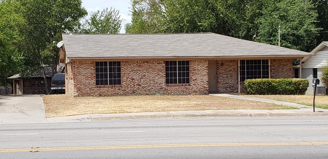 1405 E Sherman Drive Denton TX 76209