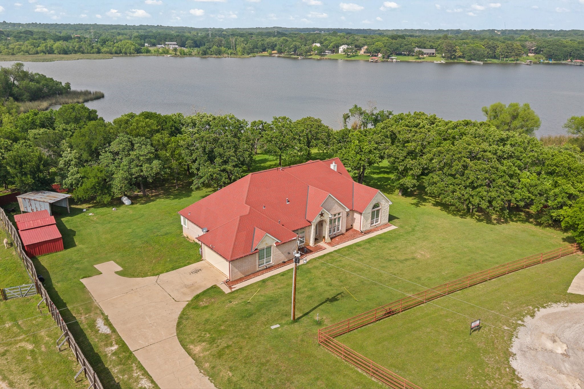 1701 W Lake Shore Drive Alvarado TX 76009