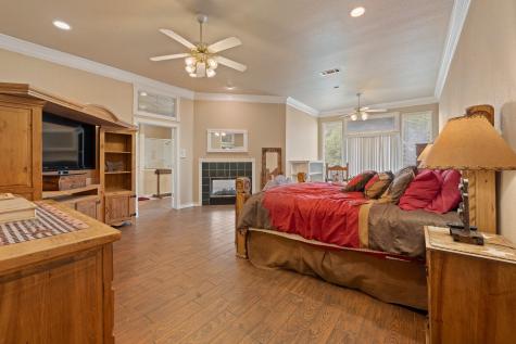1701 W Lake Shore Drive Alvarado TX 76009