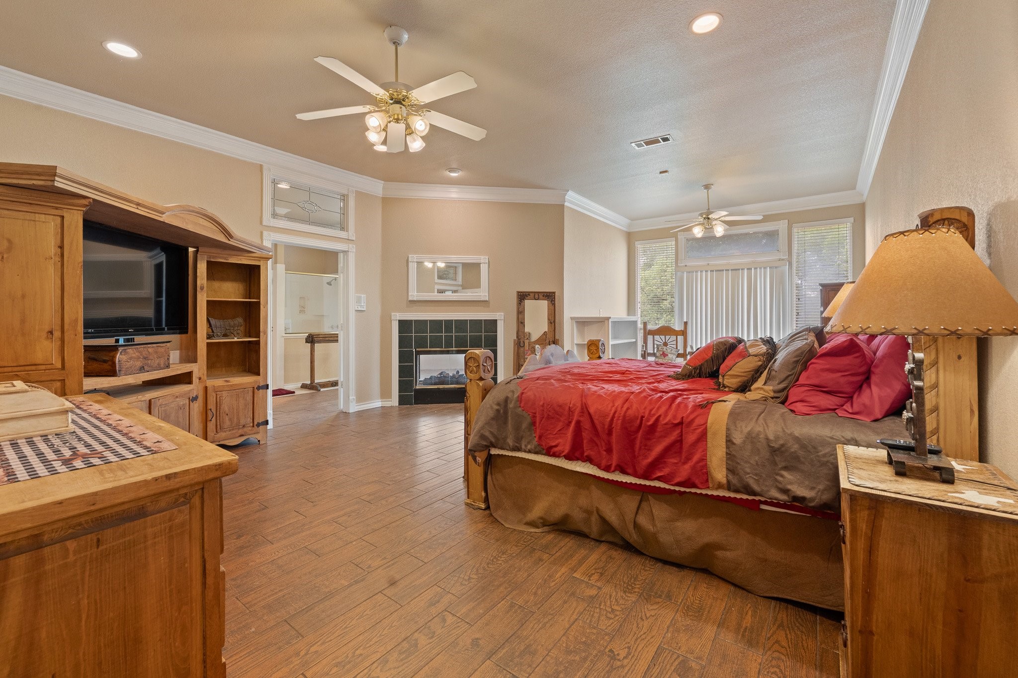 1701 W Lake Shore Drive Alvarado TX 76009